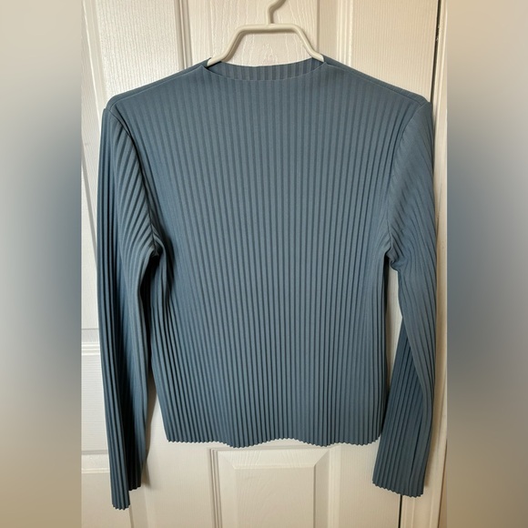 Aritzia Babaton Advocate Blouse Slab Blue S *NWOT* - Picture 5 of 8